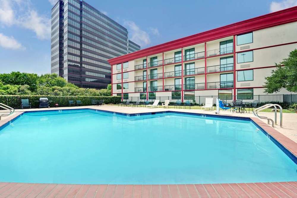 Clarion Hotel Park Central Даллас Зручності фото